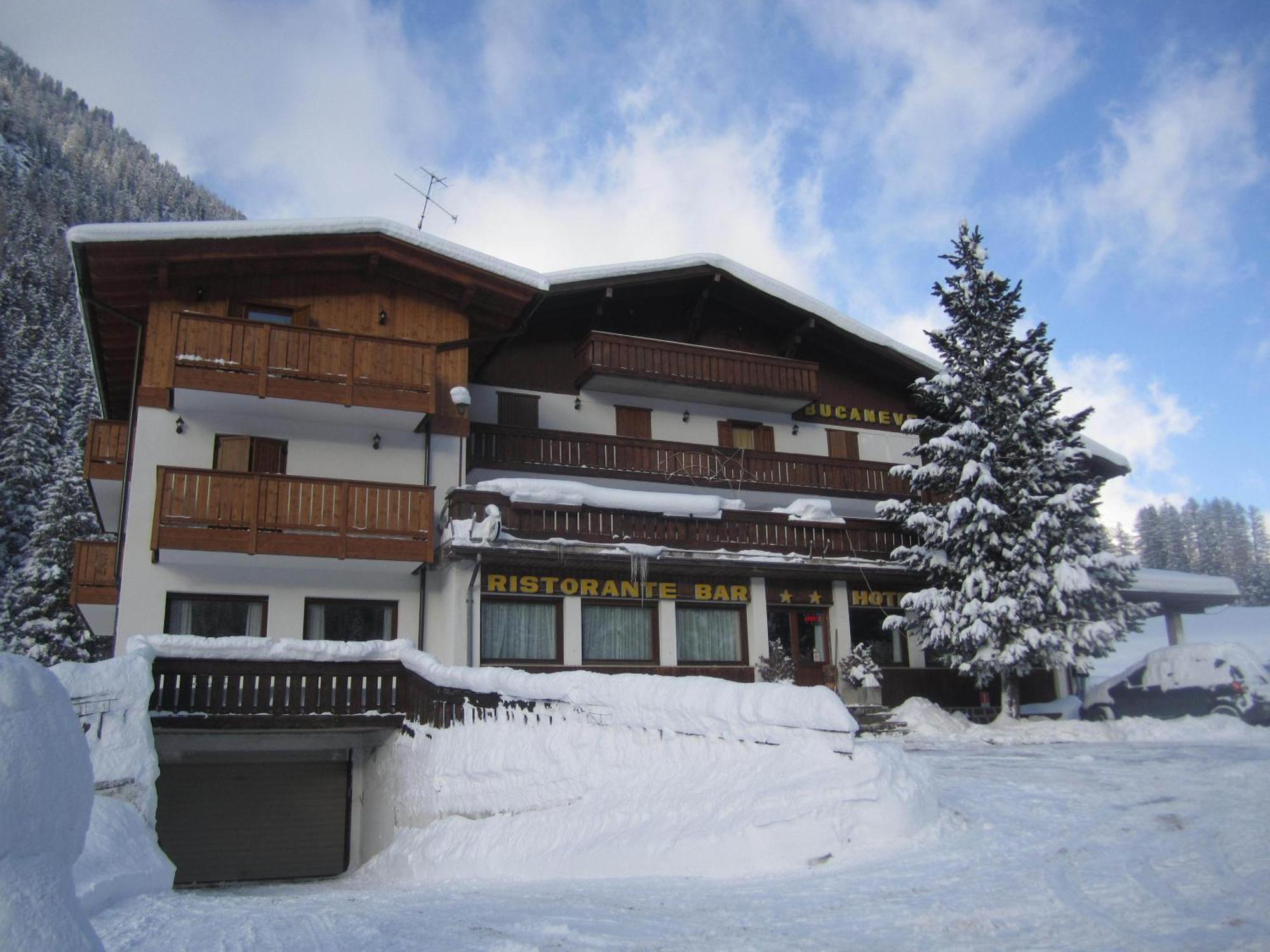 Hotel Bucaneve Moena Exterior photo