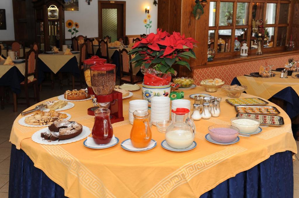 Hotel Bucaneve Moena Room photo